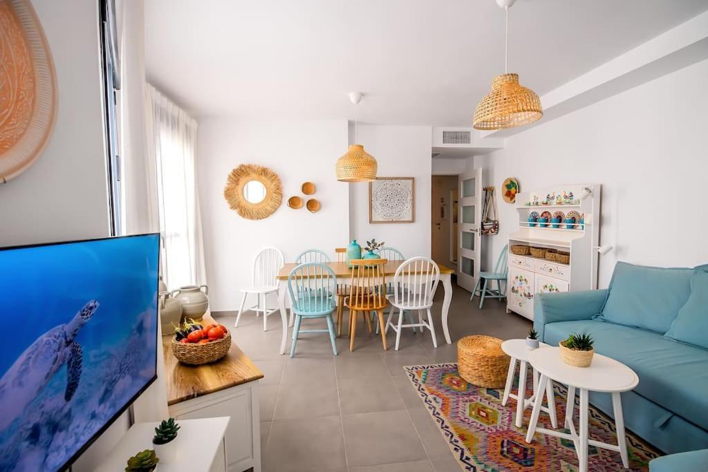 Nautilus Beach Apartment - Apartamento Azul 로타 외부 사진