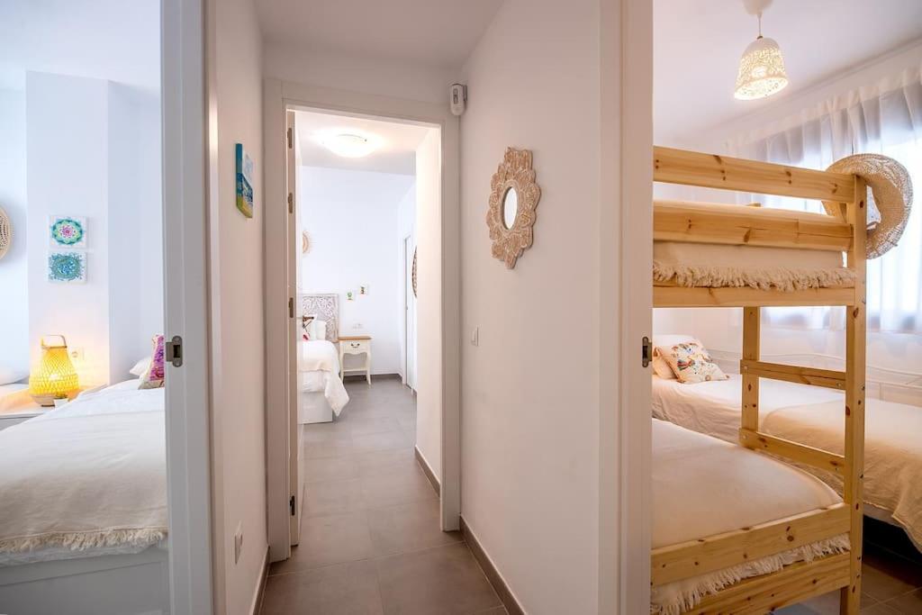 Nautilus Beach Apartment - Apartamento Azul 로타 외부 사진